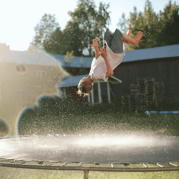 8 Easy Basic Tricks on Trampoline - Aotob