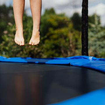 Best Trampolines for Kids: Safe Round Trampoline Buying Guide - Aotob