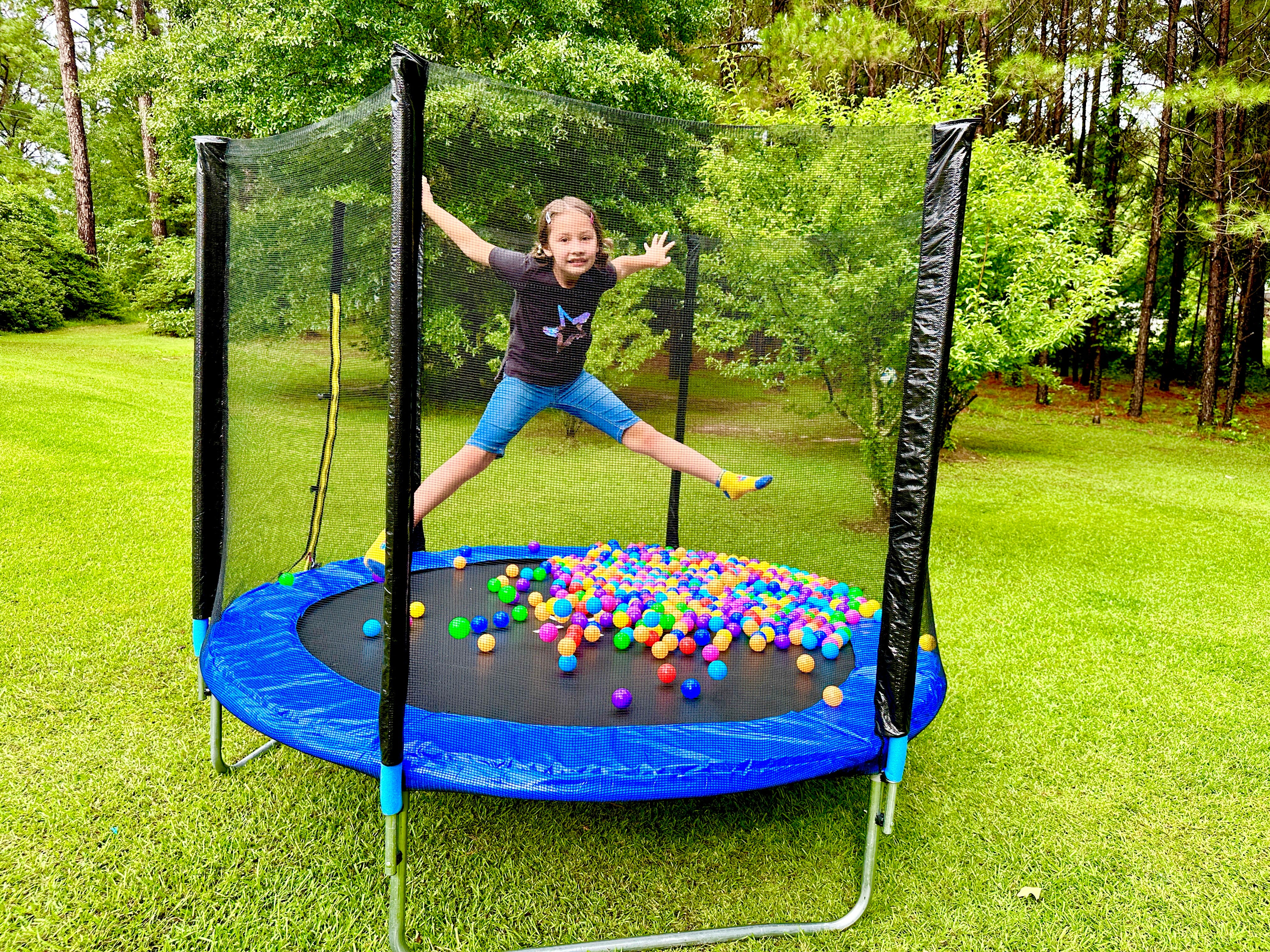 トミポップ　150　アバロン 8ft Heavy Duty Outdoor Trampoline for Kids & Adults